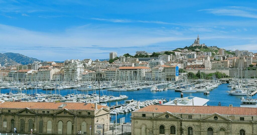 Guide complet vendre un bien dégradé à Marseille — illustration