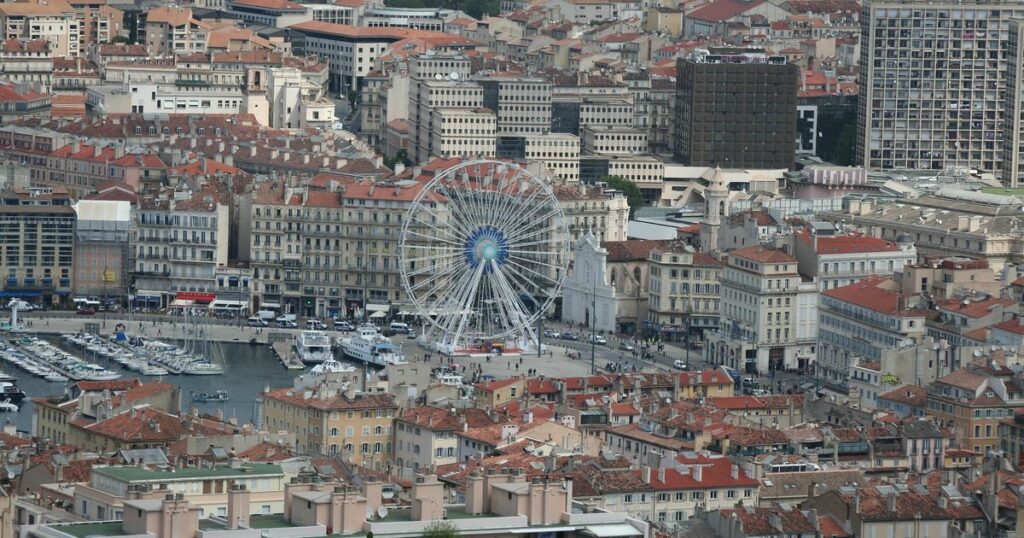 Guide complet vendre suite entrée EHPAD Marseille — illustration